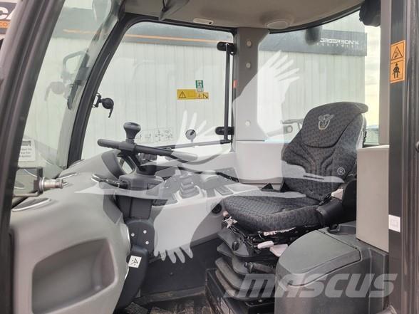 CASE 221F Kolové nakladače