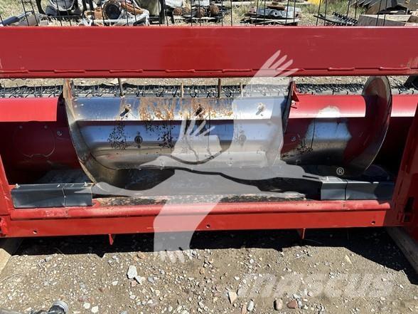 Case IH 3016 Kombajnové hlavice