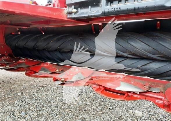 Case IH DC163 Řádkovače