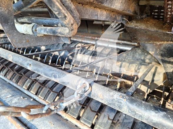 Case IH RB565 Lis na válcové balíky