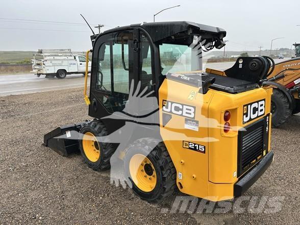 JCB 215 Smykem řízené nakladače