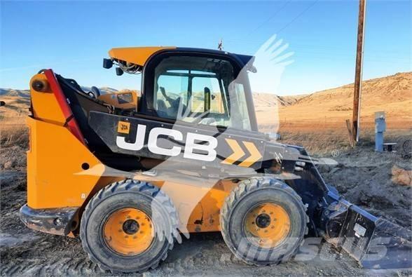 JCB 3TS-8W Smykem řízené nakladače