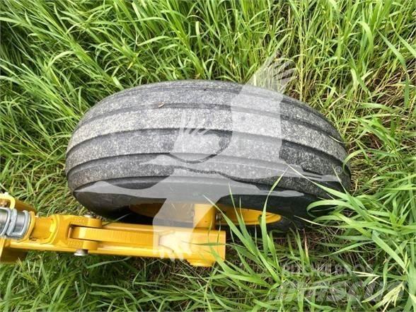 Vermeer R2800 Obraceče a shrabovače sena
