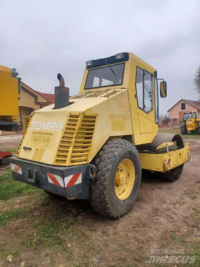 Bomag BW 177 D-3 Tahačové válce