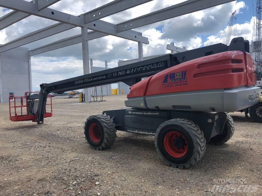 SkyJack SJ 66 T Kloubové plošiny