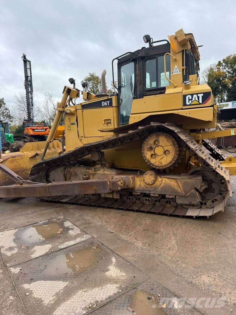 CAT D 6 T LGP Pásové dozery