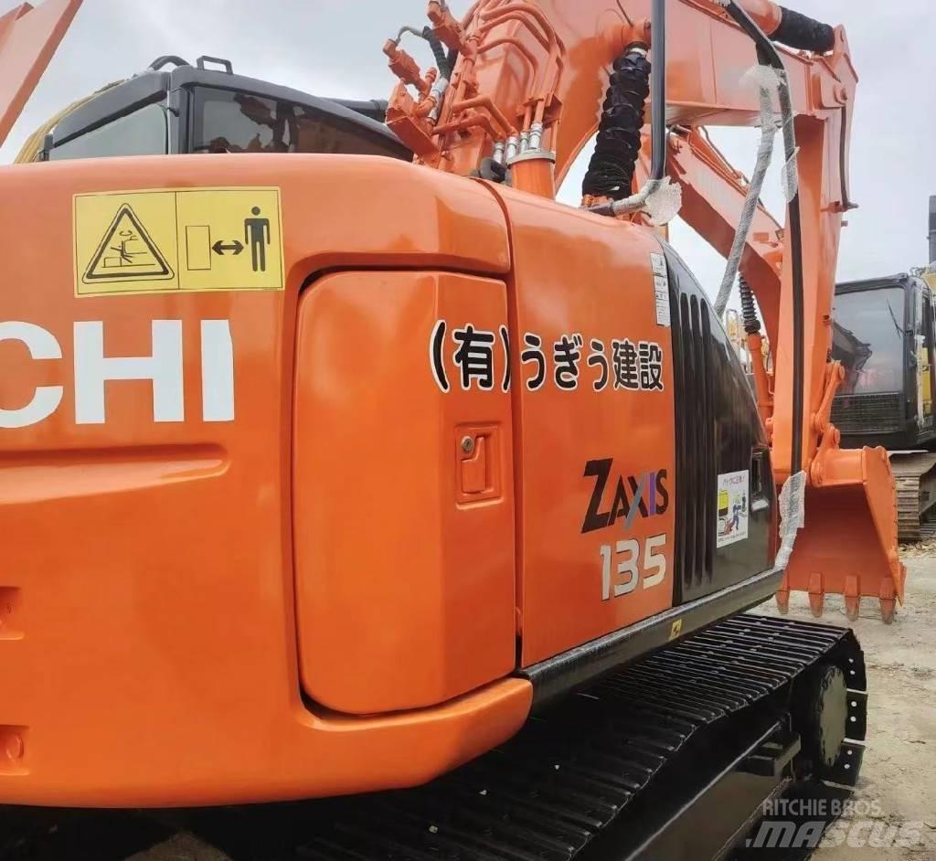 Hitachi 135US-6 Pásová rýpadla