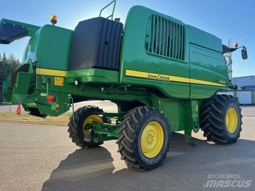 John Deere W540 Sklízecí mlátičky