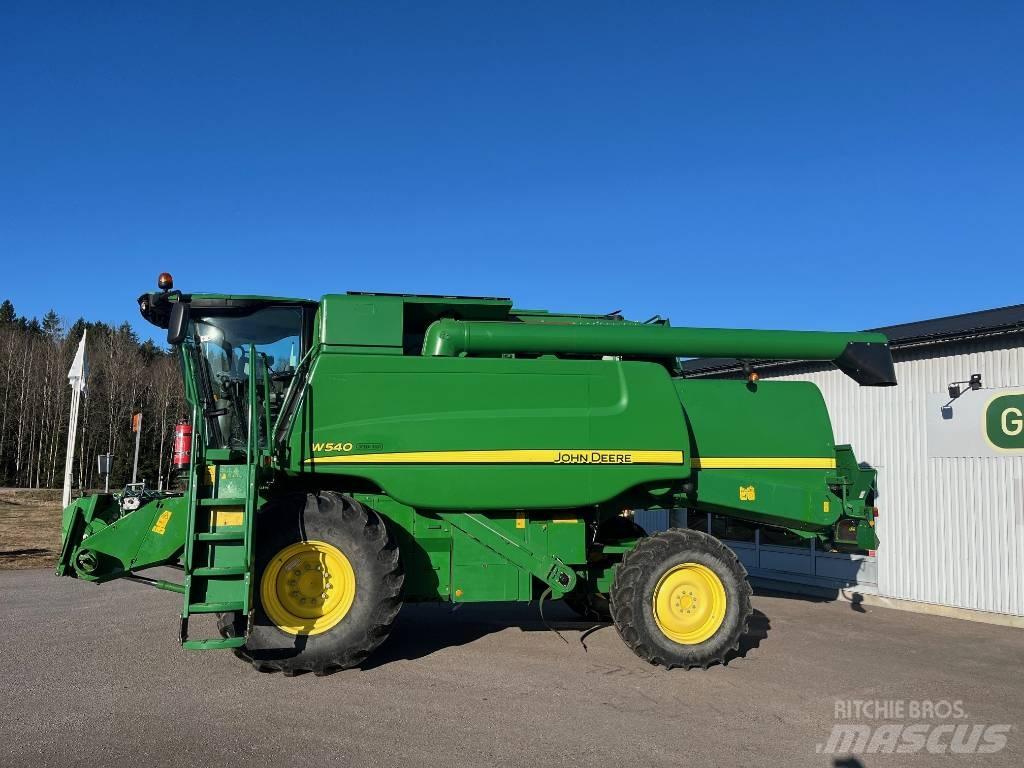 John Deere W540 Sklízecí mlátičky