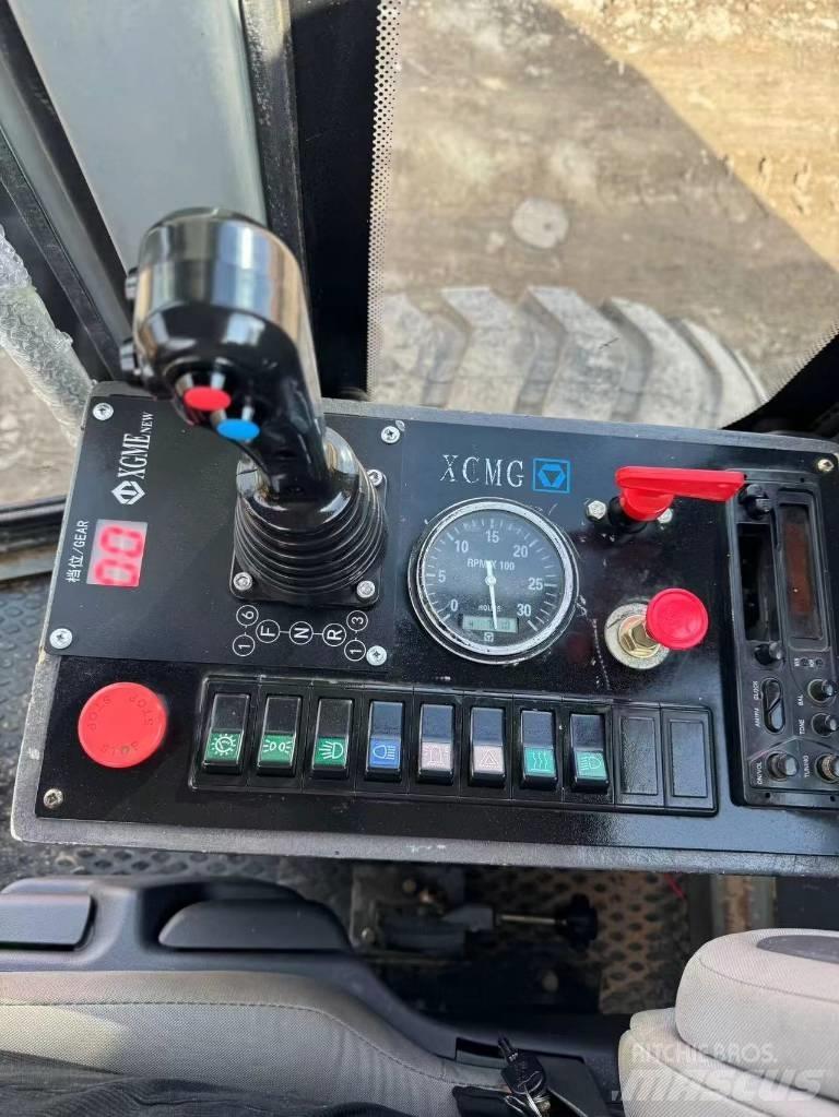 XCMG GR 2153 Grejdry
