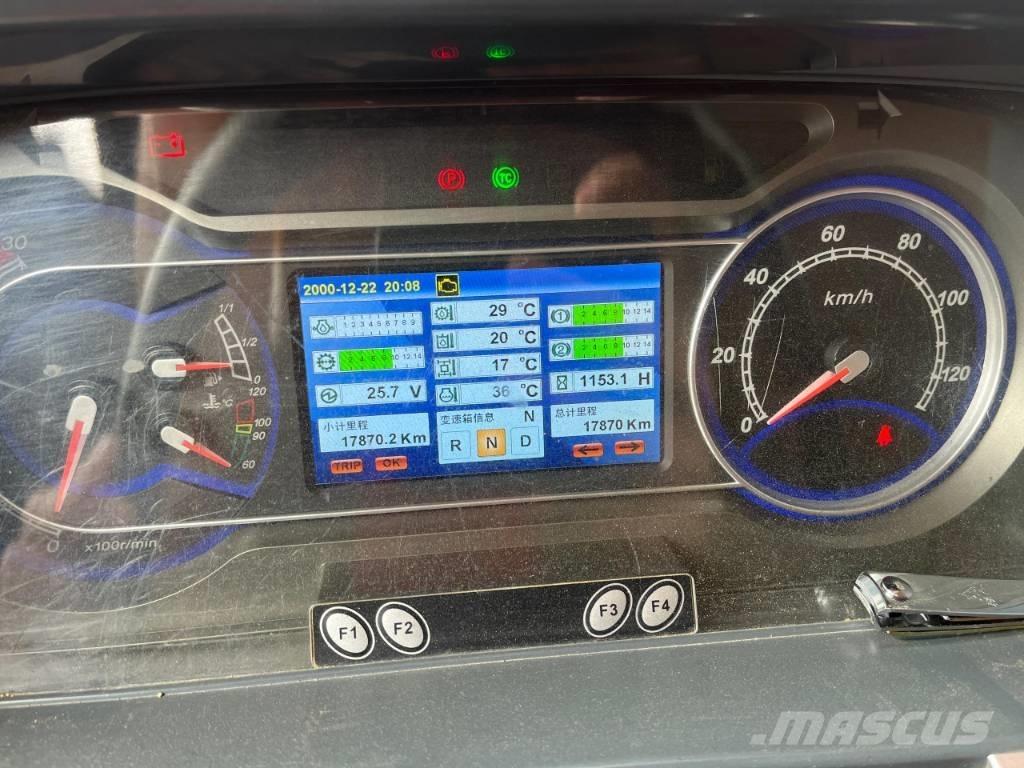 Sany SAC4500T Univerzální terénní jeřáby