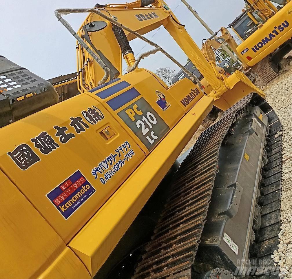 Komatsu PC 210 Pásová rýpadla