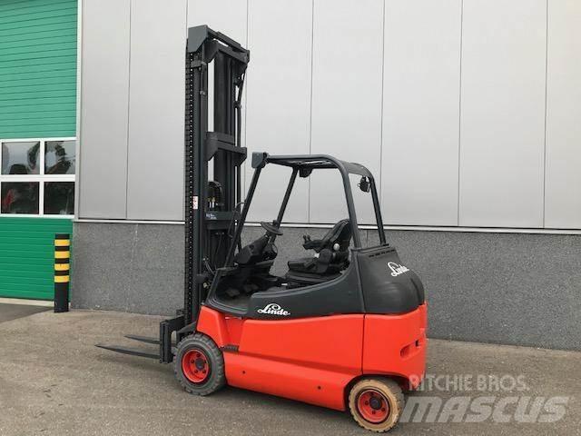Linde E25/600-02 Akumulátorové vozíky