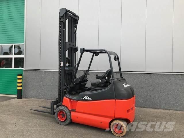 Linde E25/600-02 Akumulátorové vozíky