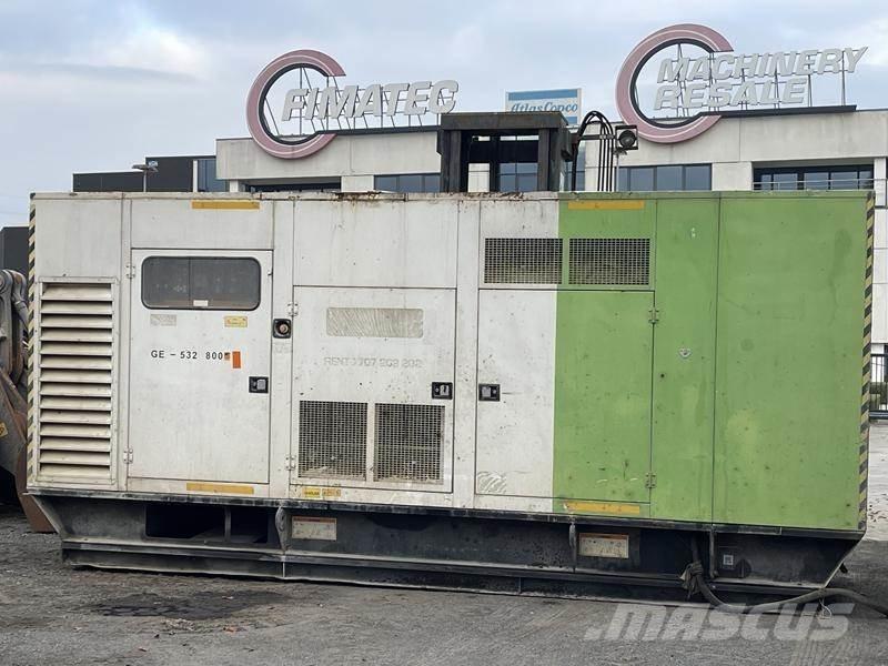 CAT 900 F Naftové generátory