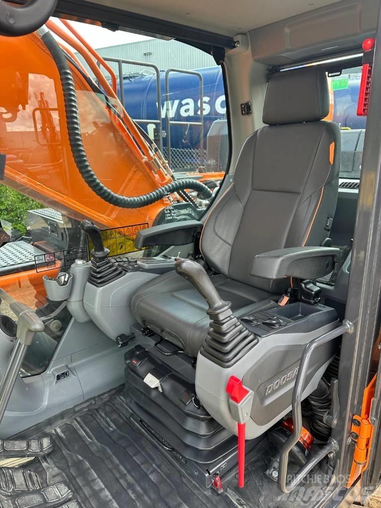 Doosan DX 350 NLC-7 Pásová rýpadla