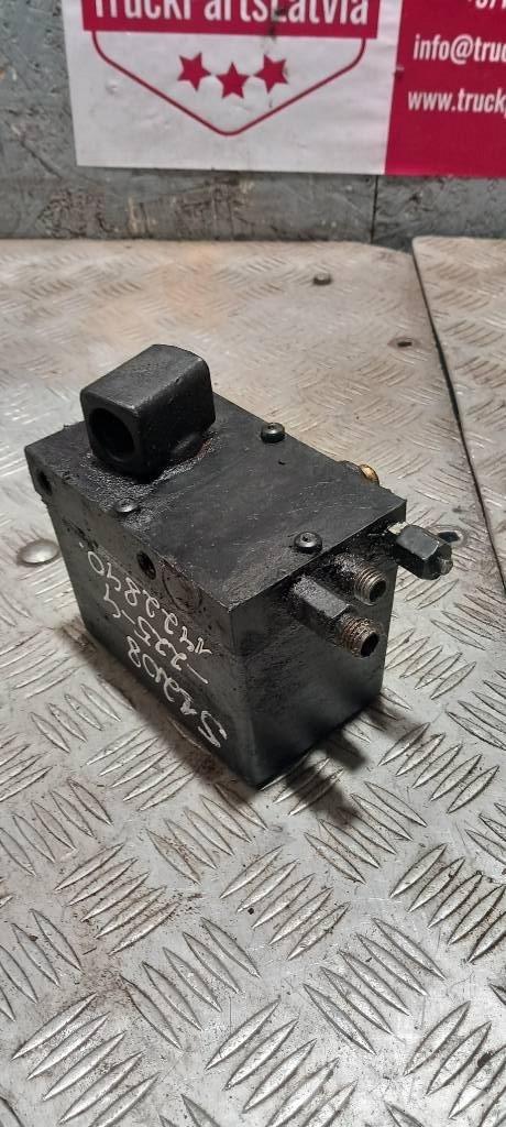 Scania 94 D.    1428640 Hydraulika