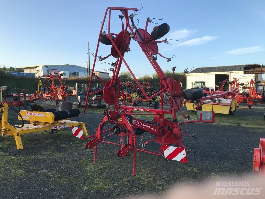 Lely LOTUS 770 Obraceče a shrabovače sena