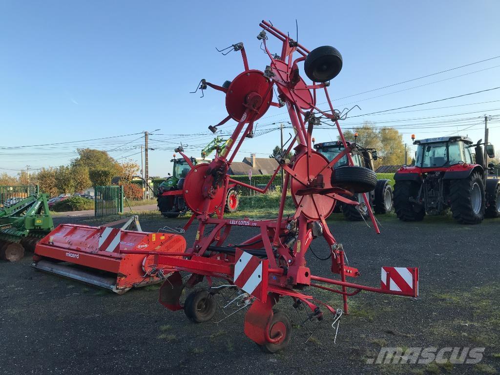 Lely LOTUS 770 Obraceče a shrabovače sena