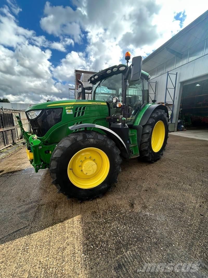 John Deere 6145R Traktory