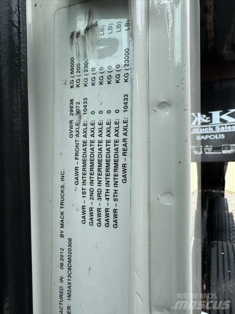 Mack GU813 Sklápěče