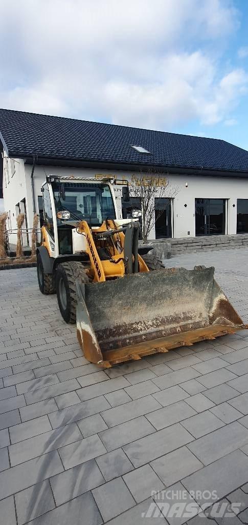 Liebherr L504C Kolové nakladače