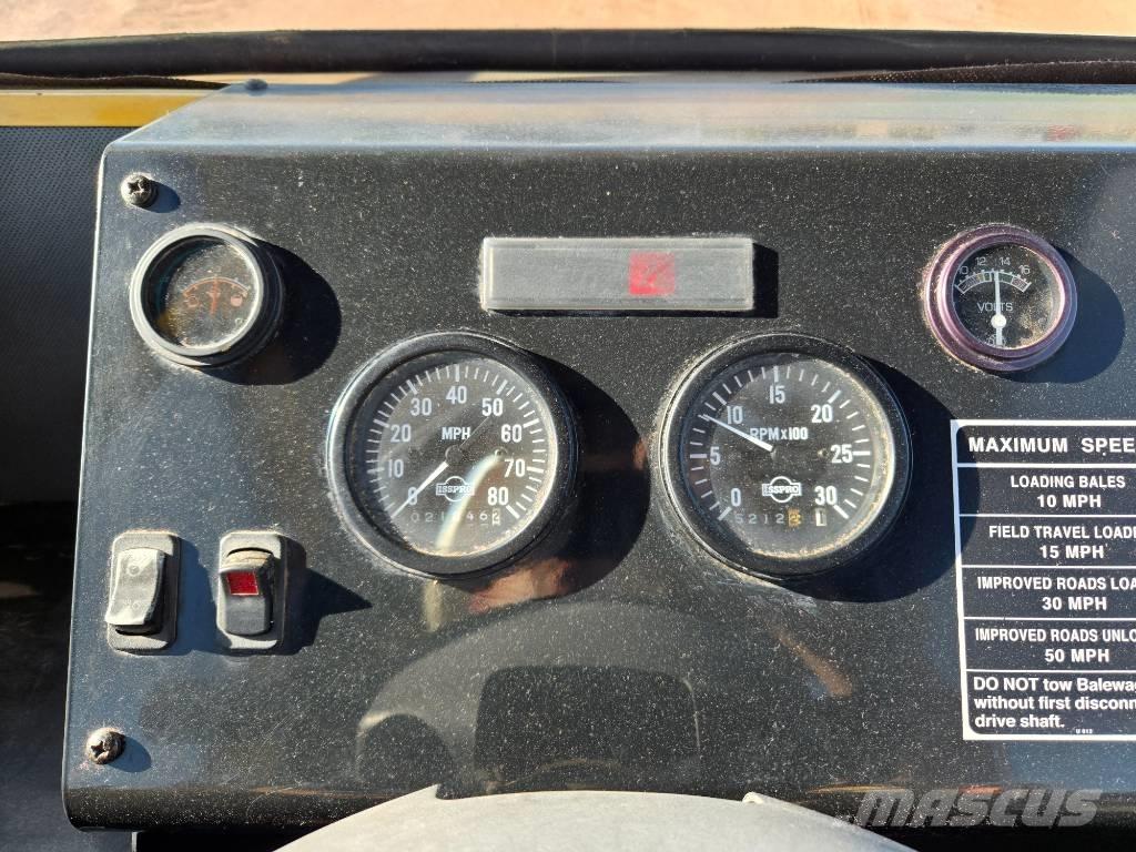 New Holland H 9880 Balíkové přívěsy