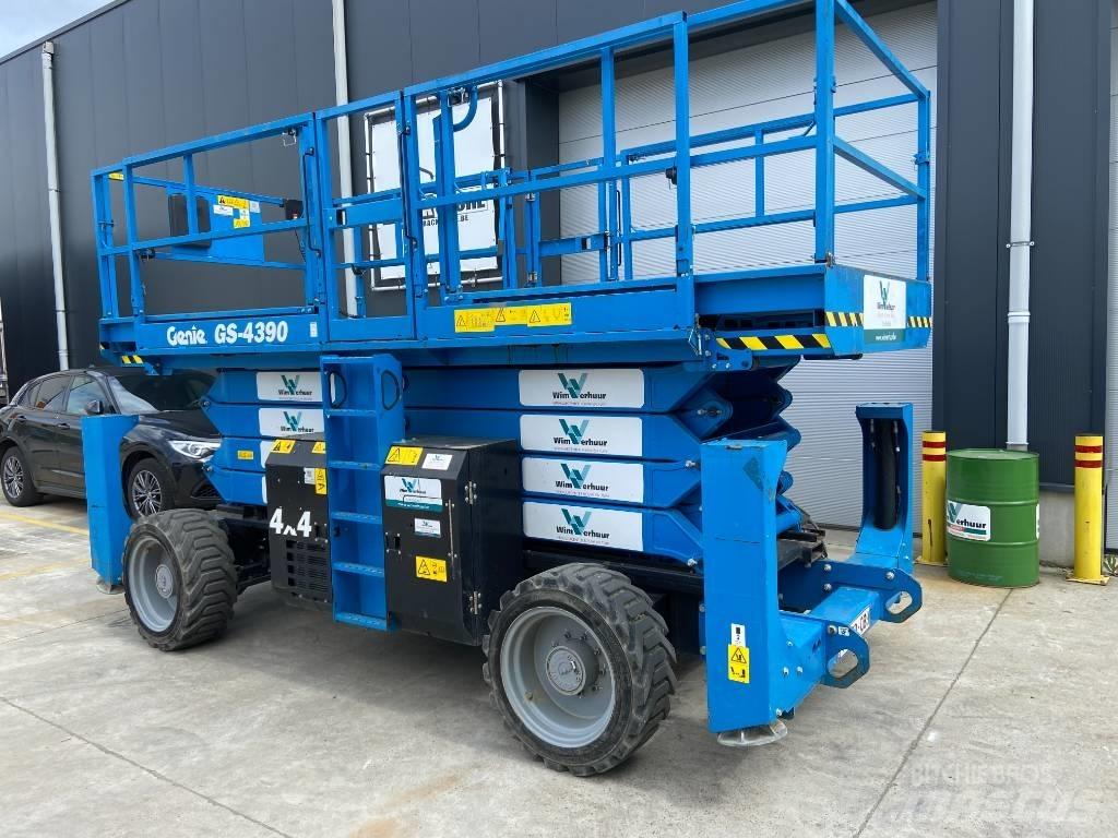 Genie GS 4390 Nůžková zvedací plošina