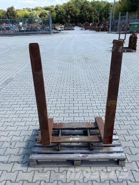 Volvo USED FORKS Vidlice