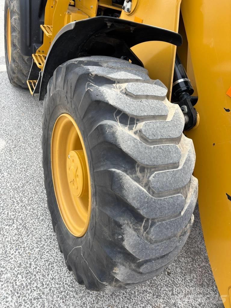 CAT 918 M Kolové nakladače