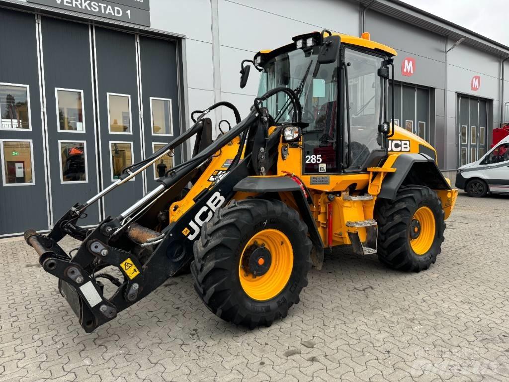 JCB 411 HT Kolové nakladače