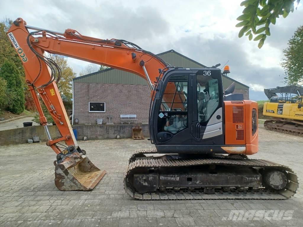 Hitachi ZX 135 US-6 Pásová rýpadla