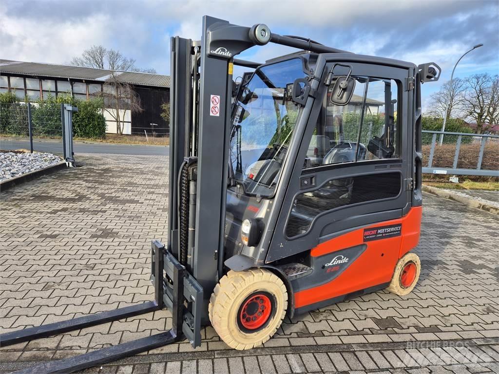 Linde E25L-01- Akumulátorové vozíky