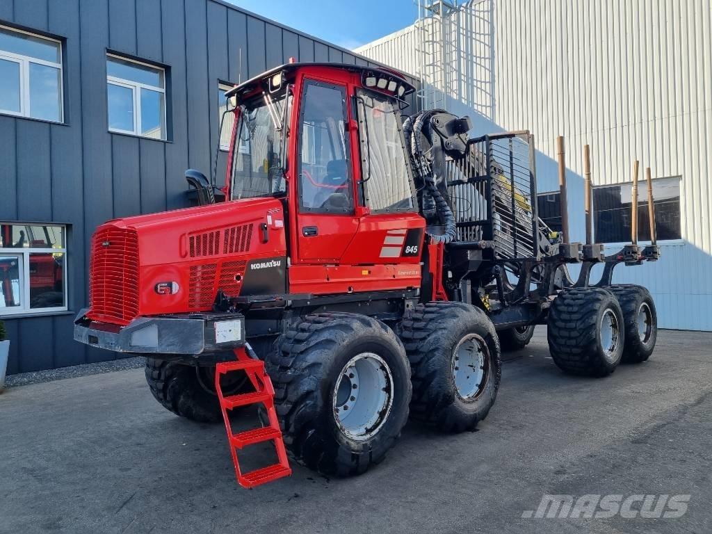Komatsu 845 Vyvážecí traktory