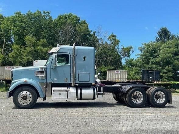Freightliner 122SD Tahače