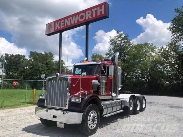 Kenworth W900B Tahače