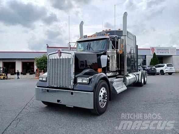 Kenworth W900L Tahače
