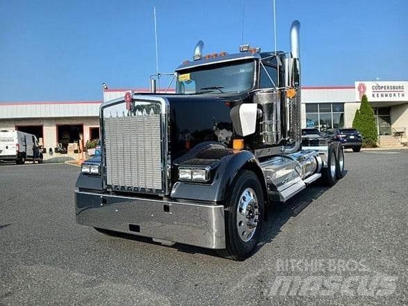 Kenworth W900L Tahače