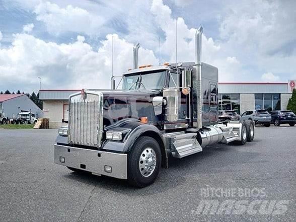 Kenworth W900L Tahače