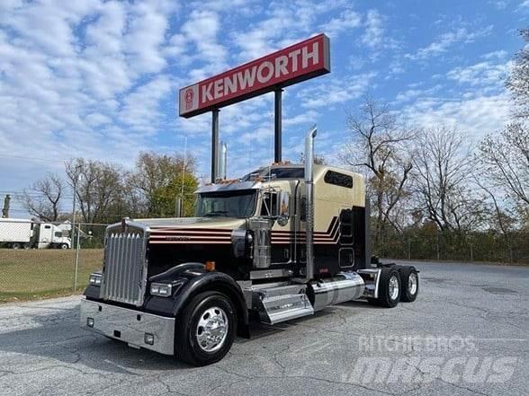 Kenworth W900L Tahače