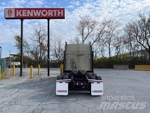 Kenworth W900L Tahače