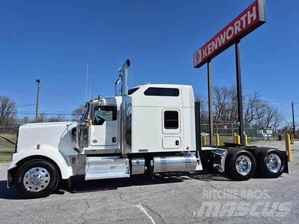 Kenworth W900L Tahače