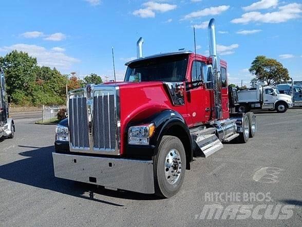 Kenworth W990 Tahače