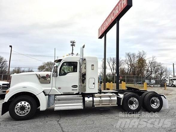 Kenworth W990 Tahače
