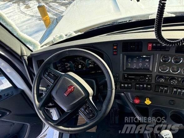 Kenworth W990 Sklápěče