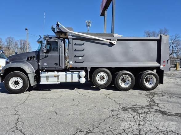 Mack GRANITE 64FR Sklápěče
