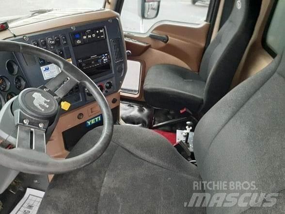 Mack GRANITE GU713 Sklápěče