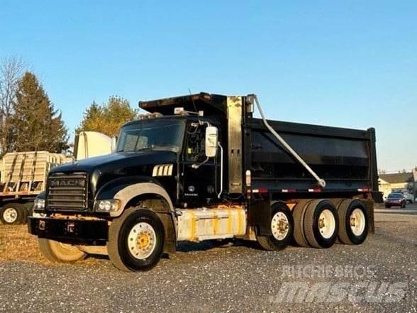 Mack GRANITE GU713 Sklápěče
