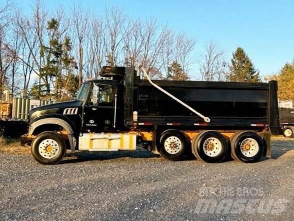 Mack GRANITE GU713 Sklápěče