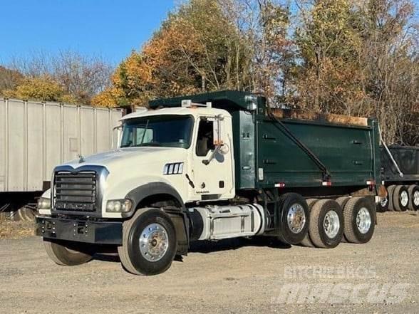 Mack GRANITE GU713 Sklápěče